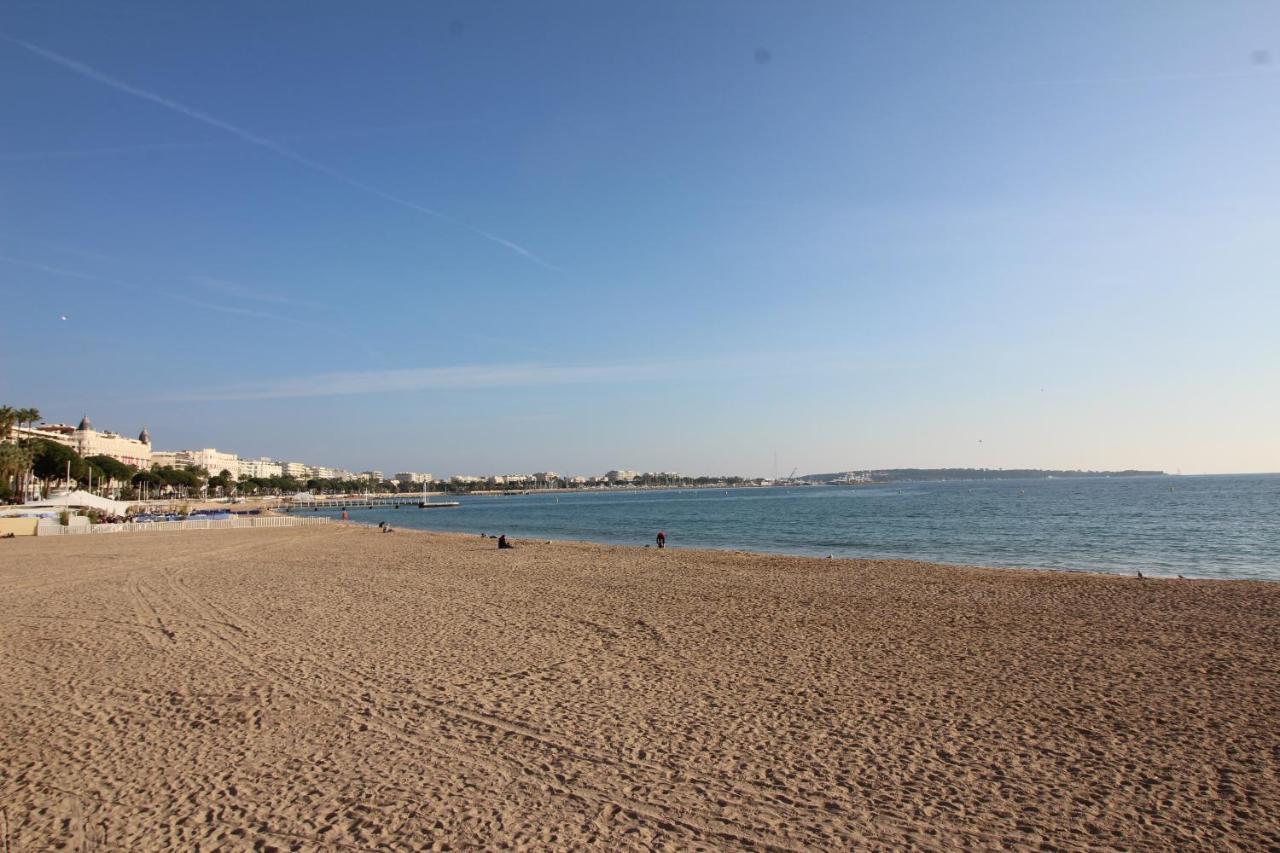 Cannes Conseil Immo - Appartement moderne à 250 m du Palais des festivals et des Plages Exterior foto